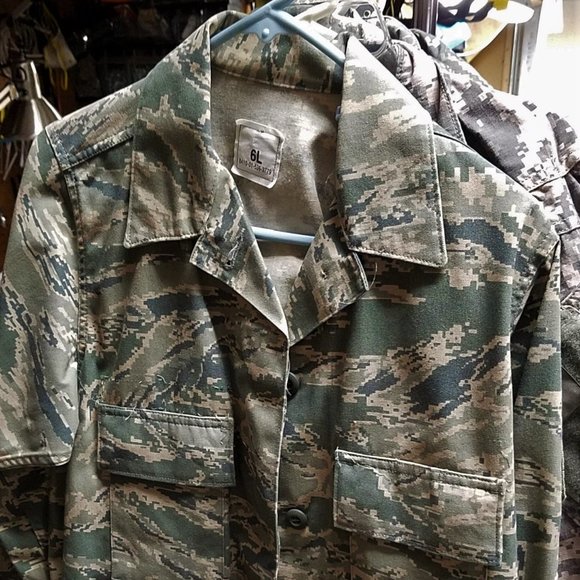 Staff Sargeant Rank Women's Airman Battle Uniform, 6L, NSN 8410-01-536-3779 - Picture 2 of 5